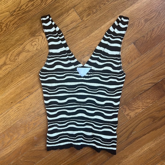 Mozhdeh Matin Groovy Tank Medium - Picture 1 of 5